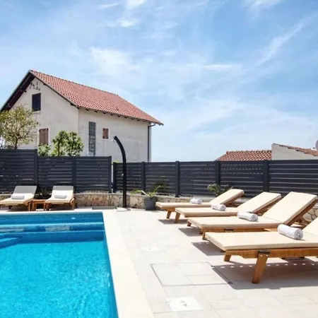 House Mirka Casa de Férias