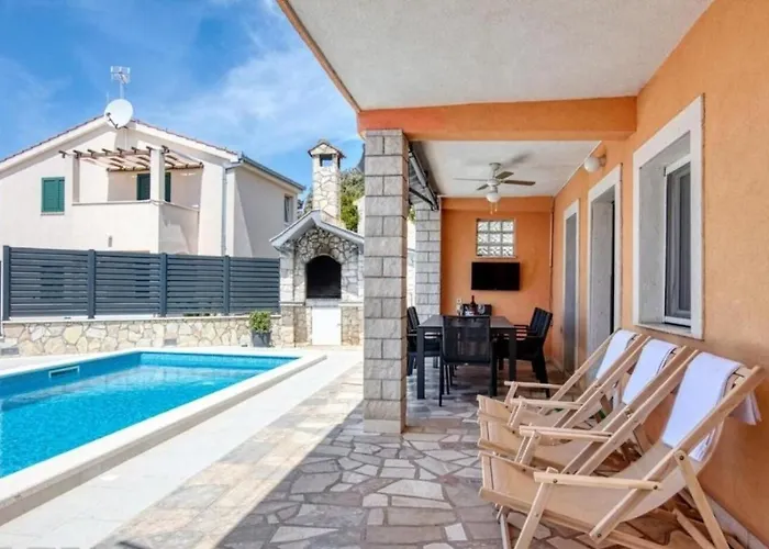 Vakantiehuis House Mirka Ražanj